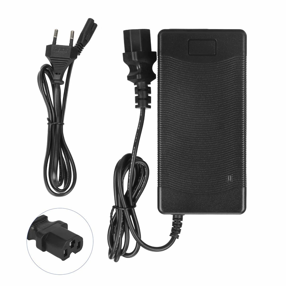 Caricabatterie da 48V a 54.6V2A con testa a spillo con spina EU Caricabatterie per batteria al litio con connettore a spillo e ventola per pacco batteria