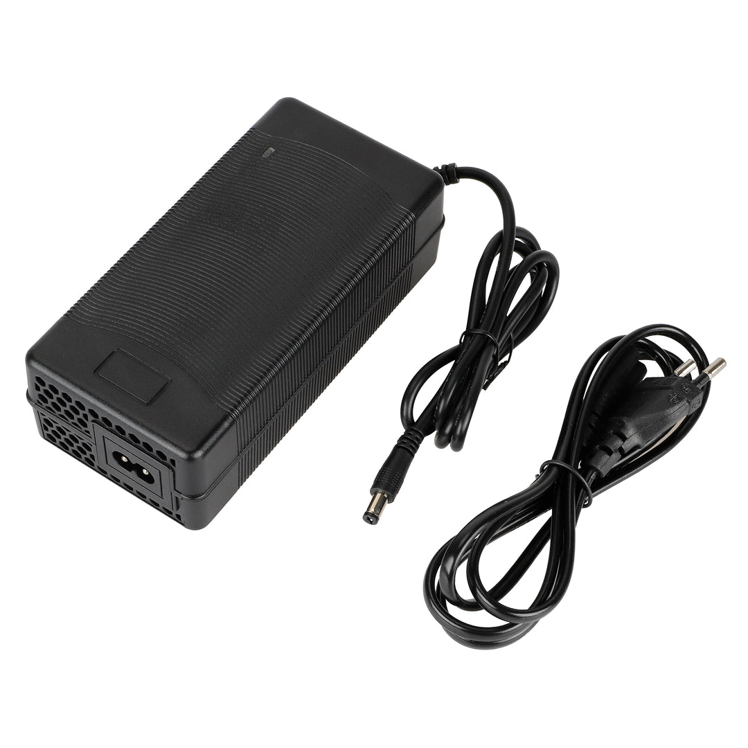 Caricabatterie 54.6V2A DC2.1 con spina UE Caricabatterie per veicoli elettrici Scooter elettrico Cavo di alimentazione con testa DC2.1 Accessori con connettore 5521 5.5*2.1 Adattatore di alimentazione