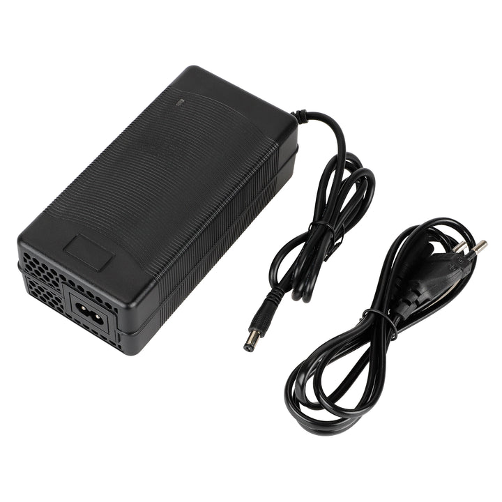 Caricabatterie 54.6V2A DC2.1 con spina UE Caricabatterie per veicoli elettrici Scooter elettrico Cavo di alimentazione con testa DC2.1 Accessori con connettore 5521 5.5*2.1 Adattatore di alimentazione