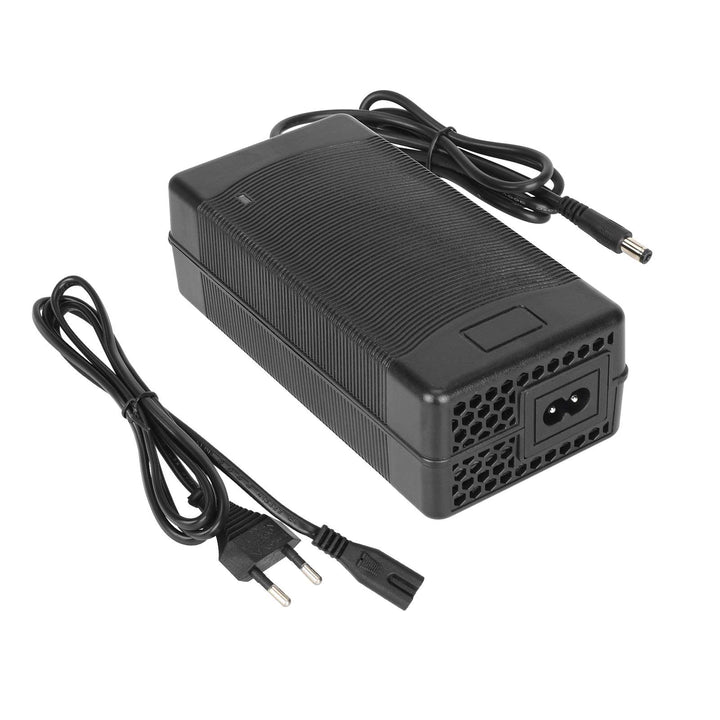 Caricabatterie 58,8V 3A DC2.1 Spina EU 52V 3A con connettore DC2.1 5521 5.5*2.1 Accessori Cavo di Alimentazione a Testa Tonda per Veicoli Elettrici e Scooter Elettrici Batteria 58,8V