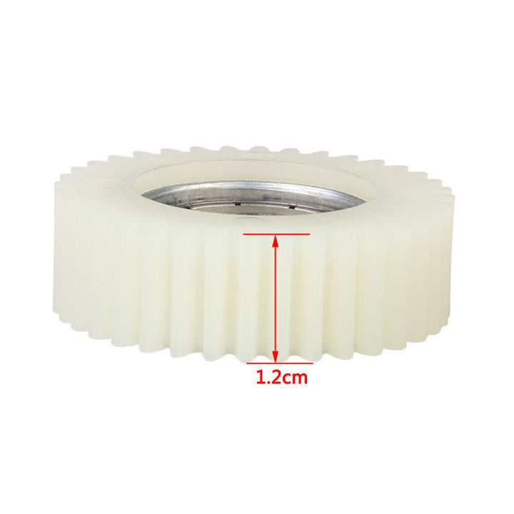 Electric vehicle toothed high-speed motor clutch assembly